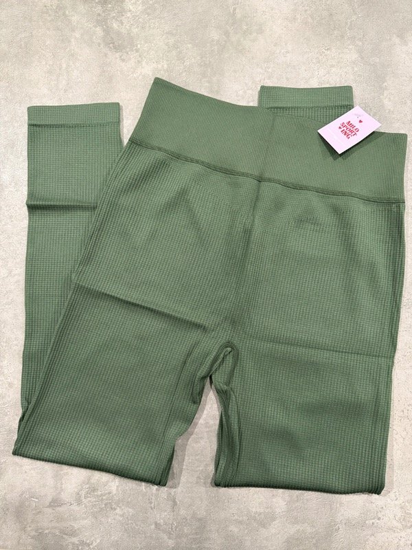 Producto - CALZA SIN FRUNCE VERDE MILITAR