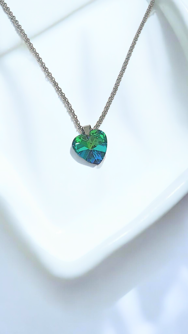 Producto - Conjunto corazón de cristal verde