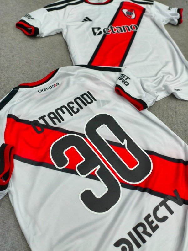 Producto - CAMISETA RIVER PLATE TITULAR 2026/2027 #30 OTAMENDI - 2