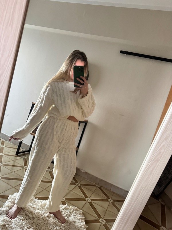 Producto - CONJUNTO PIJAMERO CREMA