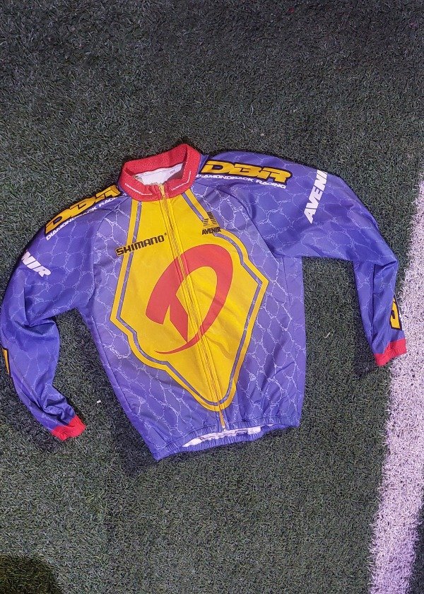 Producto - Campera polar nascar