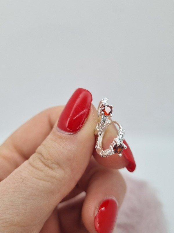Producto - Aros acero blanco argollita text aplique swarovski circ