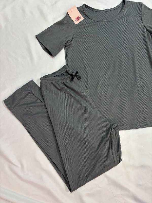 Producto - PIJAMA SOFI M. CORTAS GRIS C/MOÑO - 2