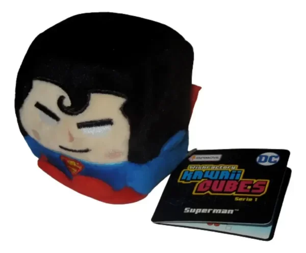 Producto - Kawaii Cubes Peluche De Superman 6 x 5 cm Tapimovil
