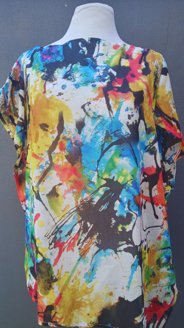 Producto - Camisola en gasa estampada. Talle XL
