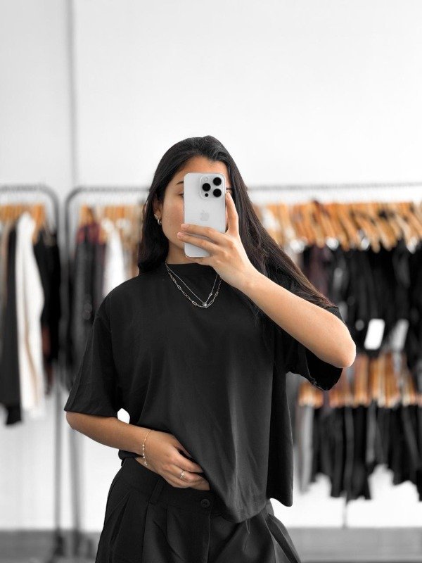 Producto - Remera Paris negra - 1