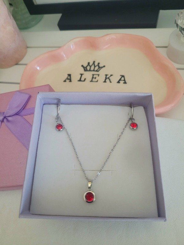 Producto - Conjunto collar y argollas cubic redondo rojo de acero quirúrgico - 1