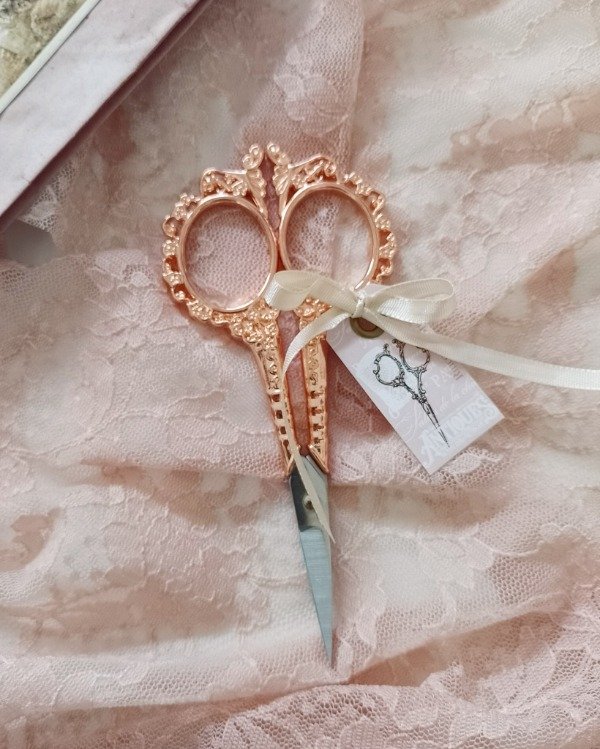 Producto - Tijera Rose Gold