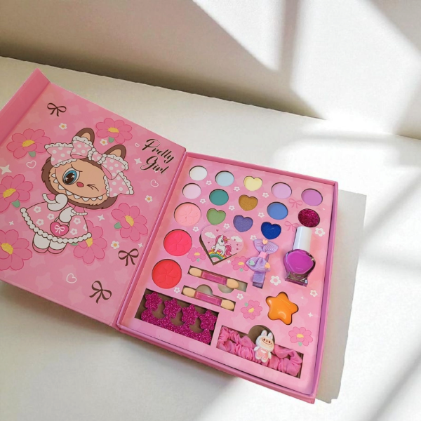 Producto - Kit de maquillaje infantil LABUBU