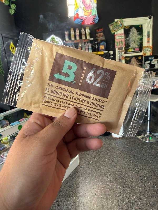 Producto - REGULADOR DE HUMEDAD BOVEDA 67G - CURADO Y CONSERVACIÓN IDEAL