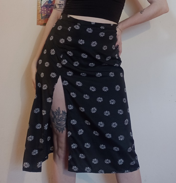 Producto - Pollera con abertura