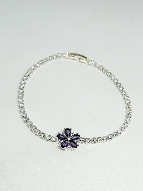 Producto - Pulsera de acero blanco strass y cubic violeta (flor)