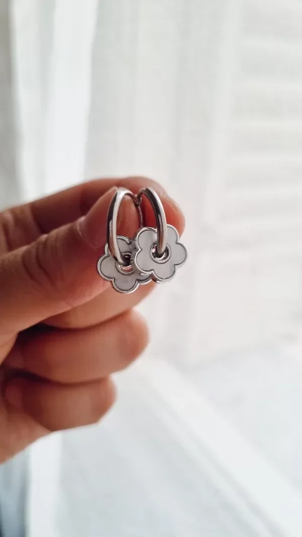 Producto - Argollitas flores nacar varios colores aq