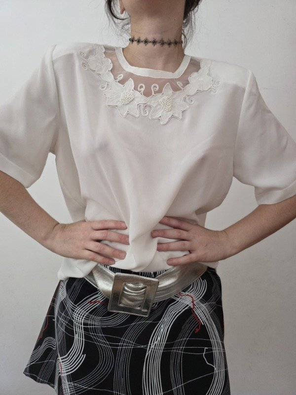 Producto - Camisa detalle Flor en Cuello