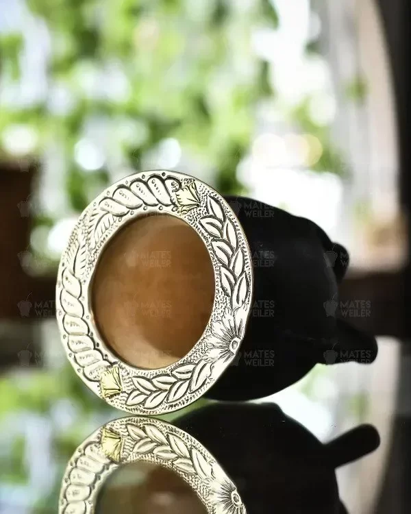 Producto - Mate Camionero Artesanal Cincelado con Apliques de Bronce