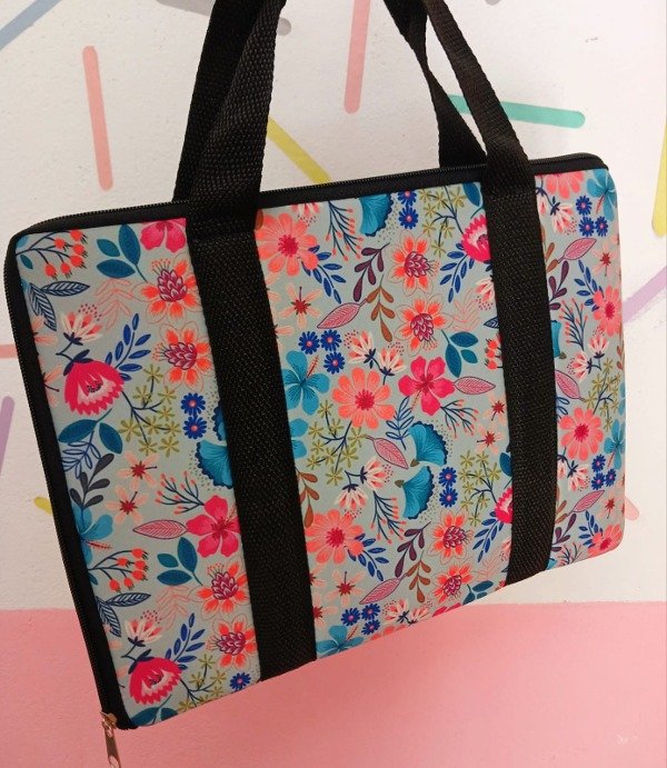 Producto - FUNDA NETBOOK FLORCITAS