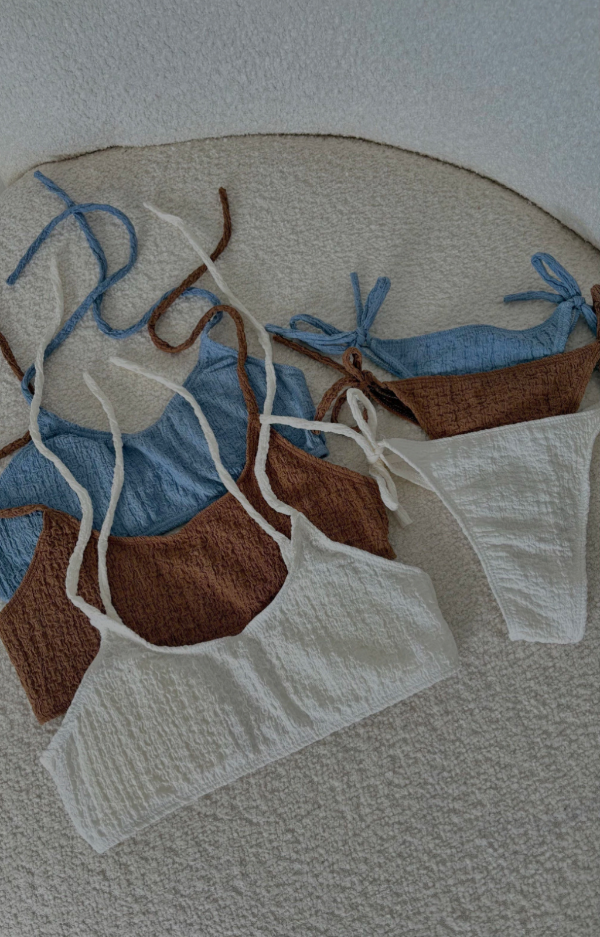 Producto - Bikini 60 texturada chocolate/celeste/blanca