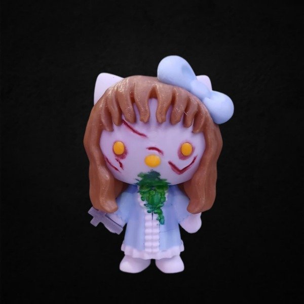 Producto - Hello Kitty Regan MacNail "Exorcista"