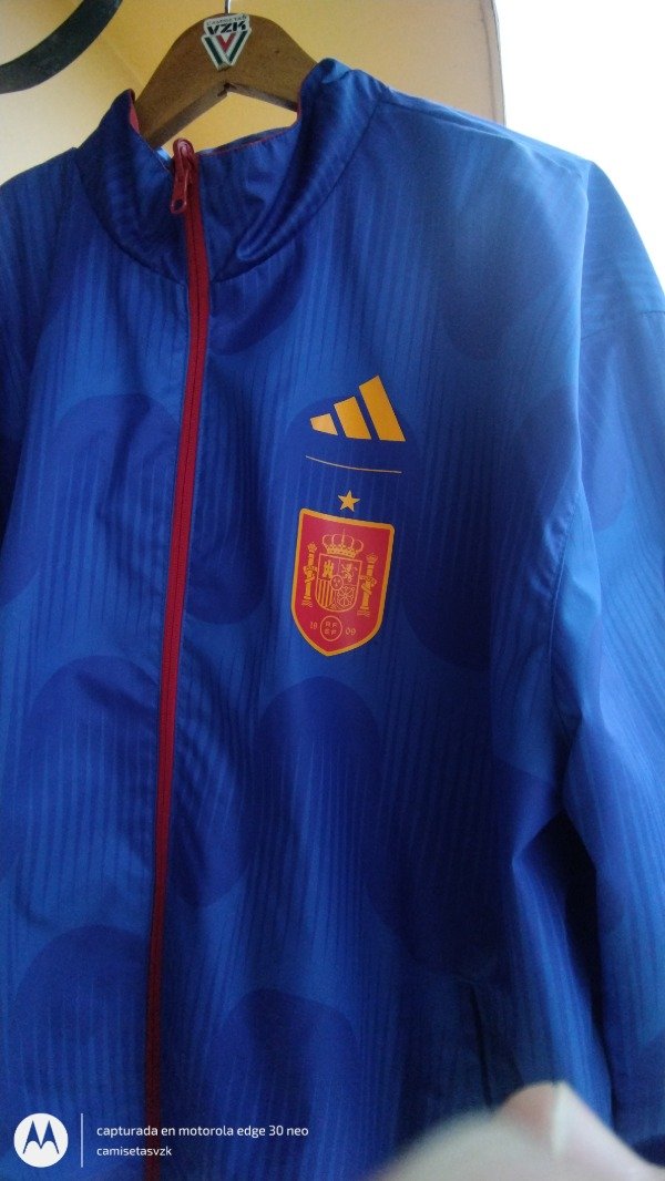 España - Campera Reversible 2022 — imagen 7