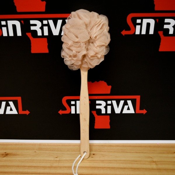 Producto - ESPONJA DE BAñO C/MANGO DE MADERA 37CM SO100311