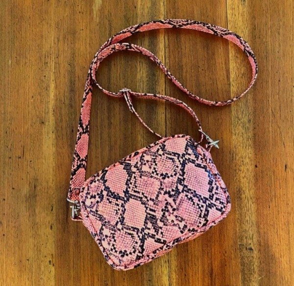 Producto - CARTERA SERPENTINA Salmón - 1