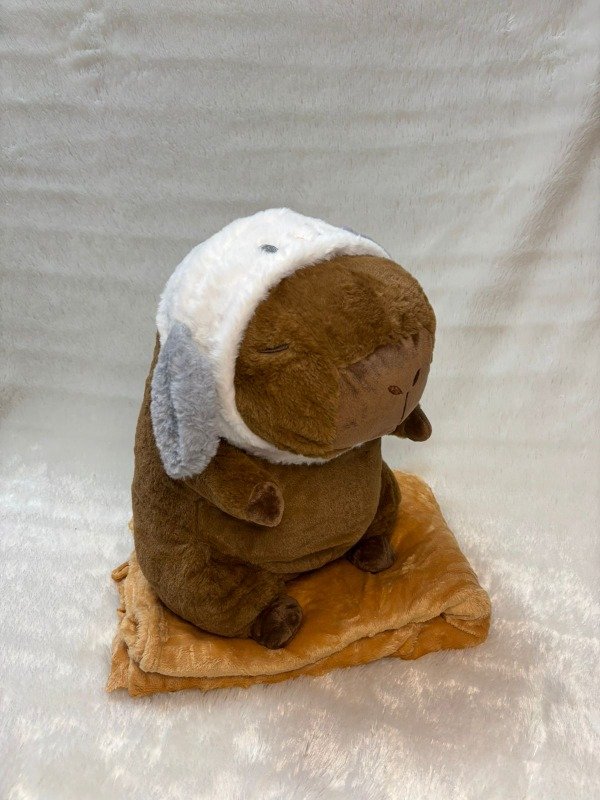 Producto - Peluche capibara con capucha conejo 3 en 1