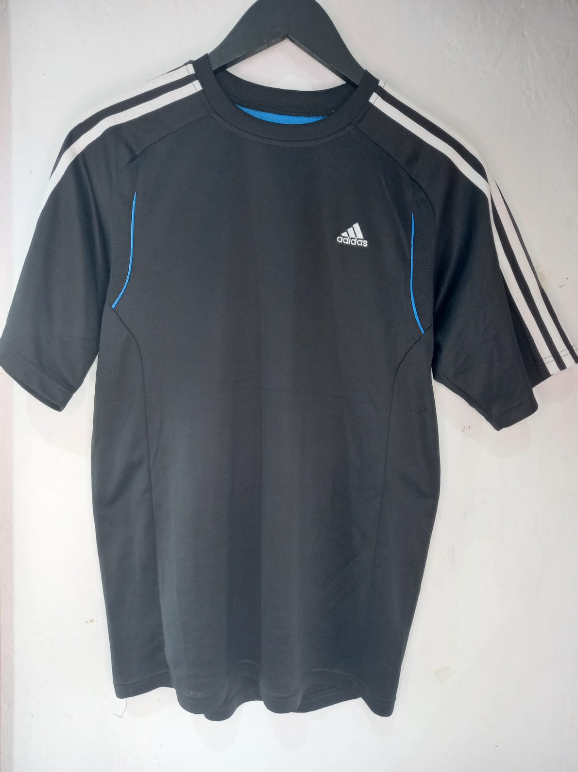 Producto - Remera deportiva Marca Adidas - OHA 62