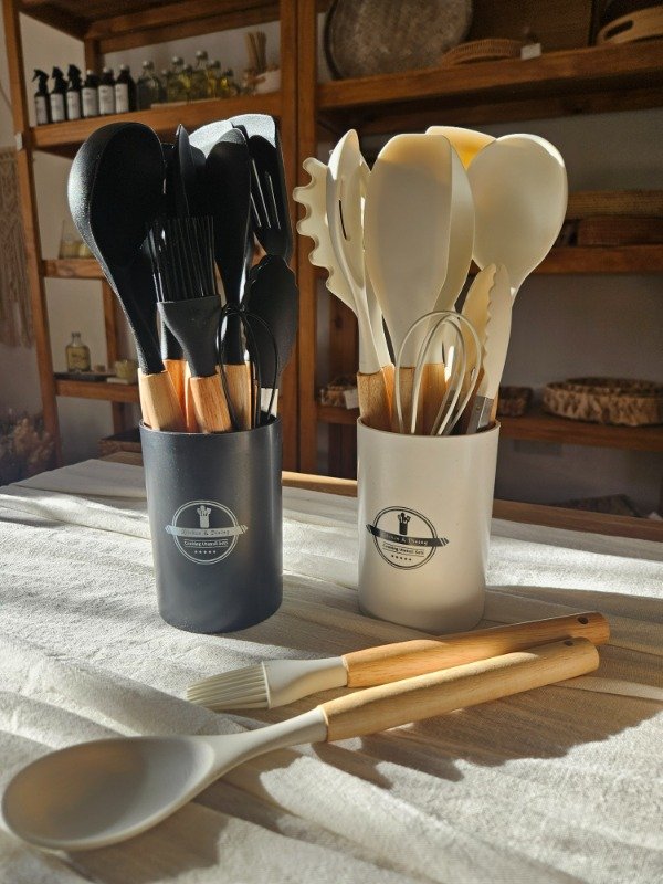 Producto - Set de utensilios x 12