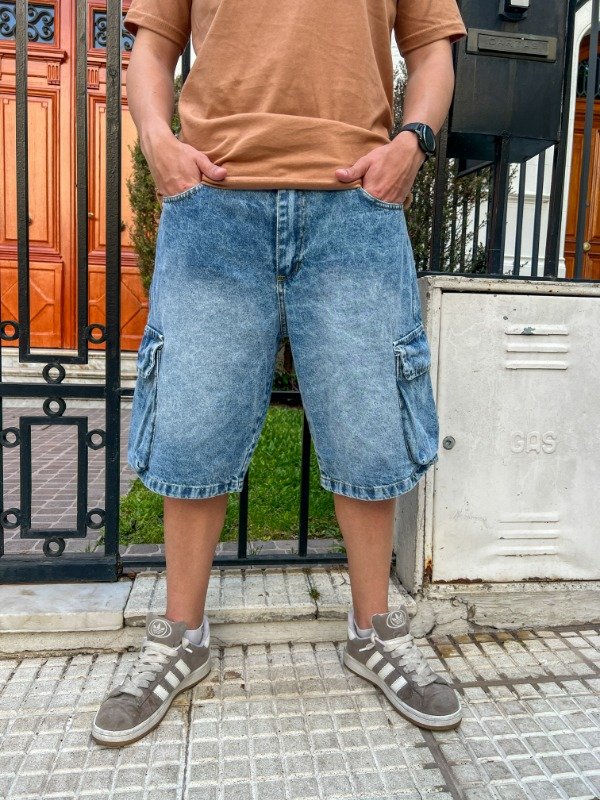 Producto - Bermuda baggy cargo celeste