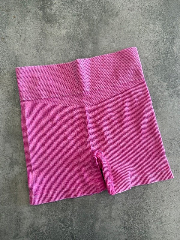 Producto - SHORT CLASIC SIN FRUNCE FUCSIA