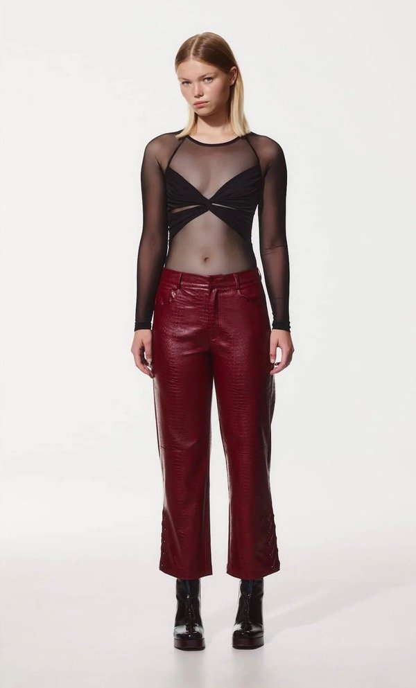 Producto - Pantalón  Stradivarius House of Dragons