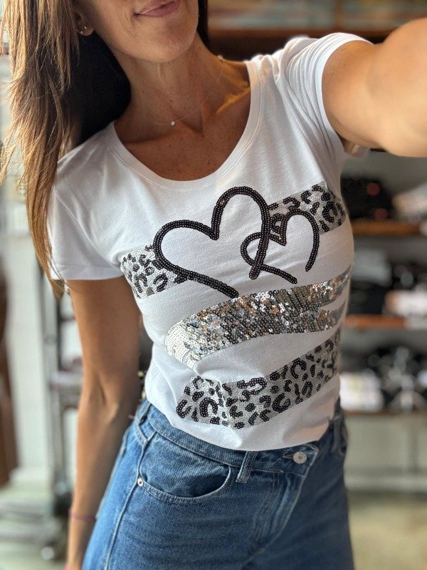 Producto - Remera Queen of Hearts