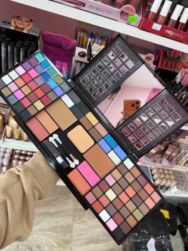 Producto - Súper paleta de sombras y polvos TEJAR