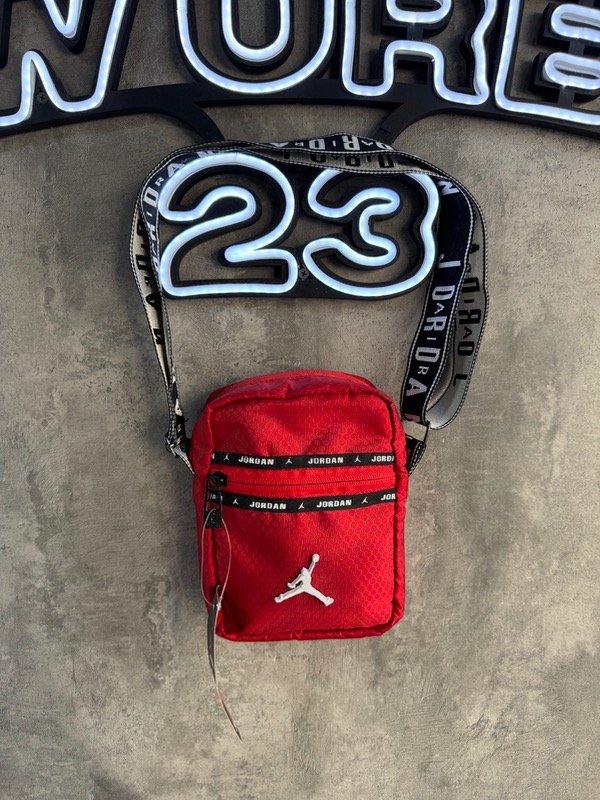 Producto - Morral Jordan Red