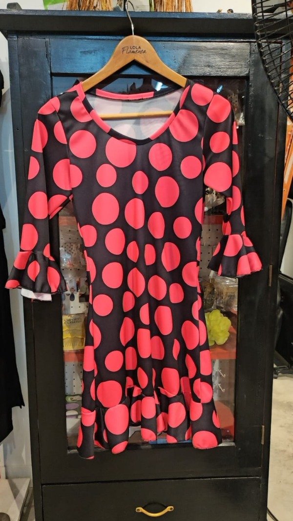 Producto - SOBREVESTIDO NEGRO LUNAR FUCSIA TS