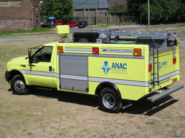 Producto - Autobomba de Aeropuerto Modelo Pack 1500 montada sobre Ford 4000