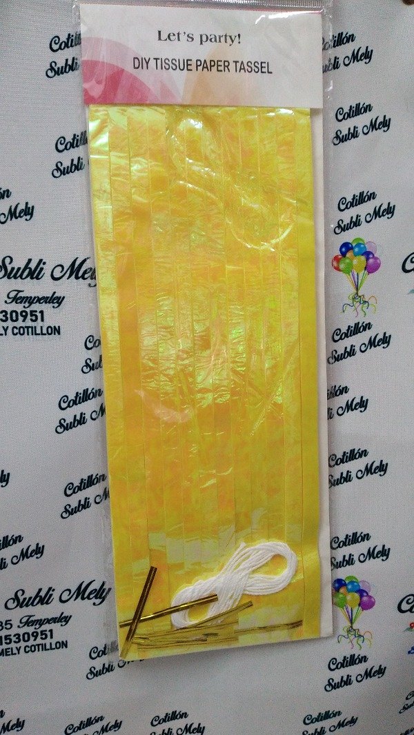 Producto - GUIRNALDA BORLAS METALIZADA X 8 36 CM.AMARILLA