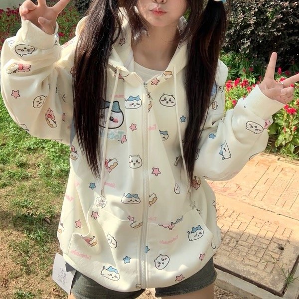 Producto - Campera Chiikawa y sus Amigos