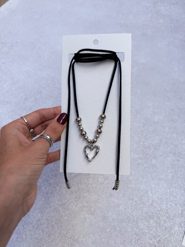 Producto - Choker corazón plateado