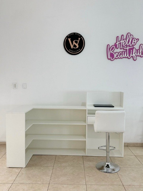 Producto - Mostrador en L con espacio para monitor