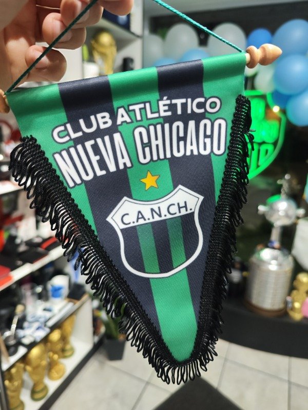 Producto - Banderin Nueva Chicago