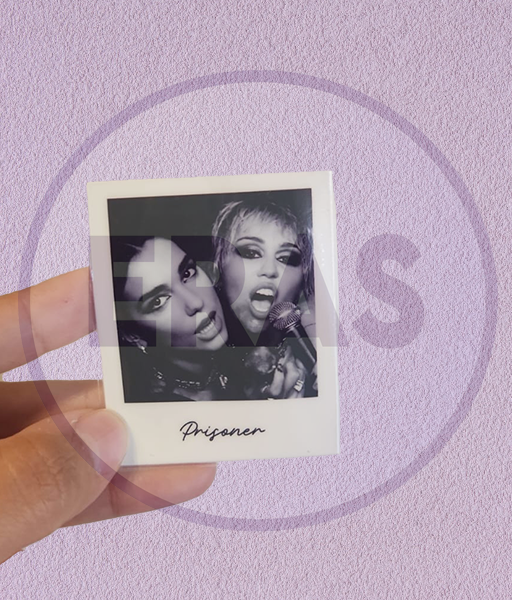 Producto - STICKER UV - DUA Y MILEY - PRISONER