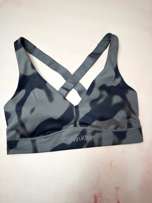 Producto - Top deportivo Calvin Klein 01363