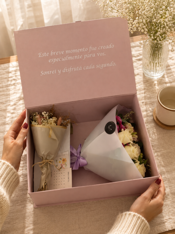 Producto - Ramo Violeta con rosas