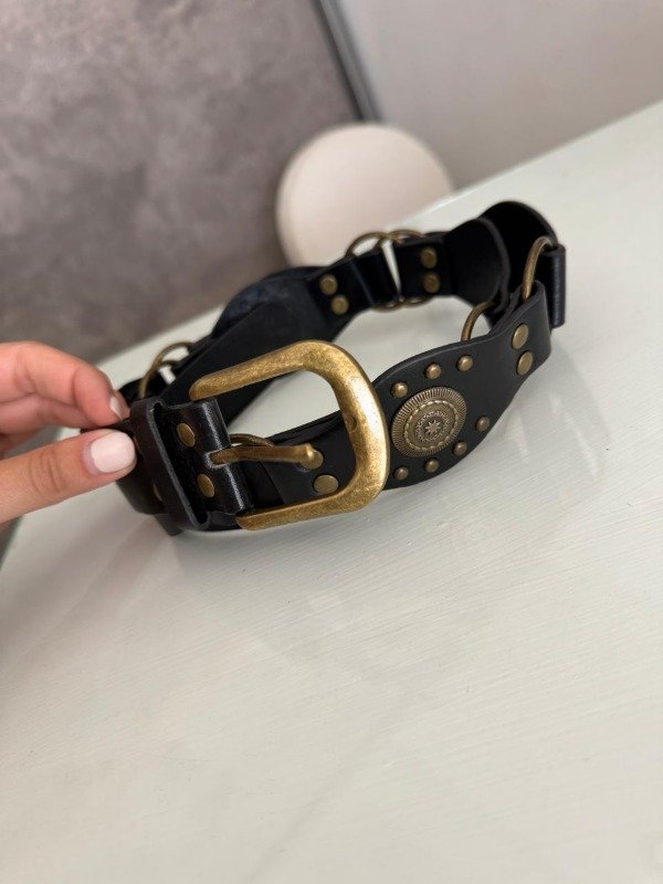 Producto - Cinto ovalo grande negro