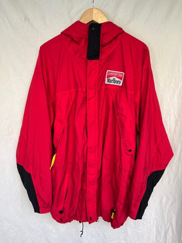 Producto - Campera Marlboro