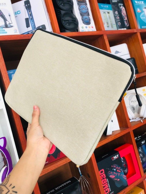 Producto - Funda Noteboock 13" Arena