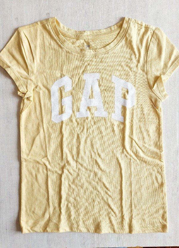 Remera manga corta gap talle 8 amarillo