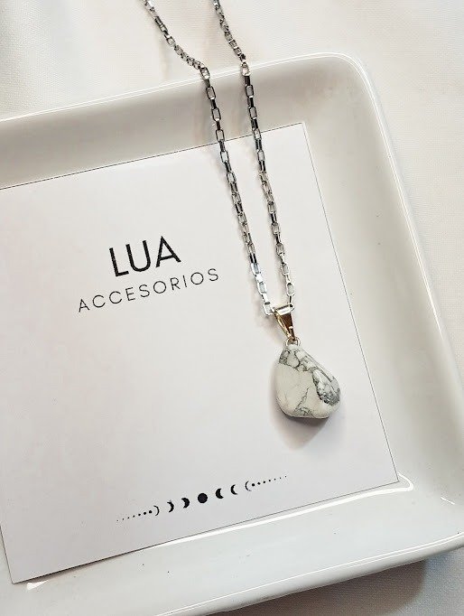 Producto - Collar piedra howlita - Acero quirúrgico