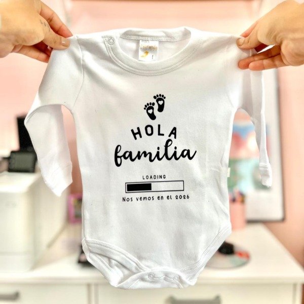 Producto - Body personalizado "Hola familia"